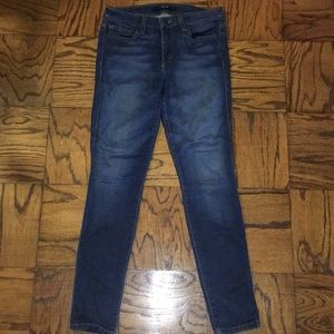 Joe’s Skinny Ankle Jeans - size 27